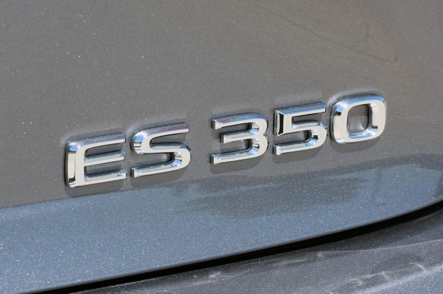  Lexus ES350 2013 года  (фото 54 из 64)